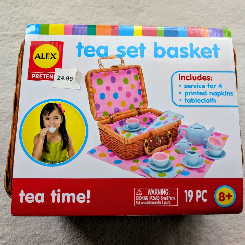 19 Piece Tea Set Basket for Kids - New